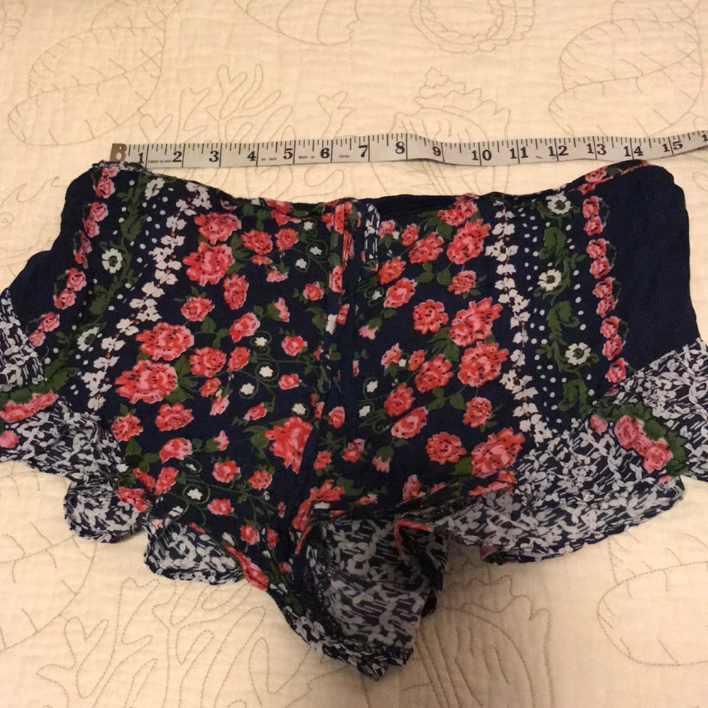 Tiara Hawaii Super Cute Shorts size S/M